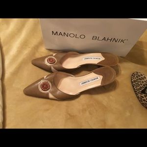 Women’s Manolo Blahnik Mules Brown/Tan Sz 39